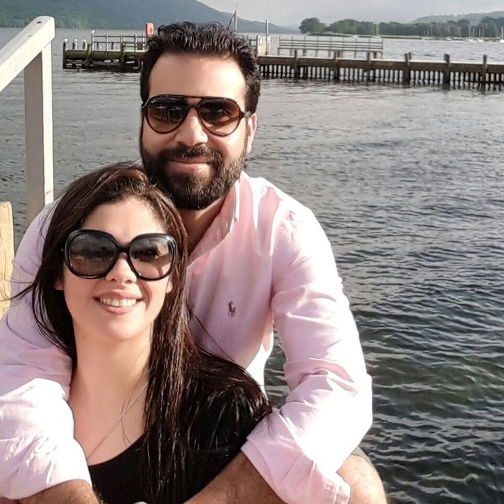 Meet your Posher, Passant